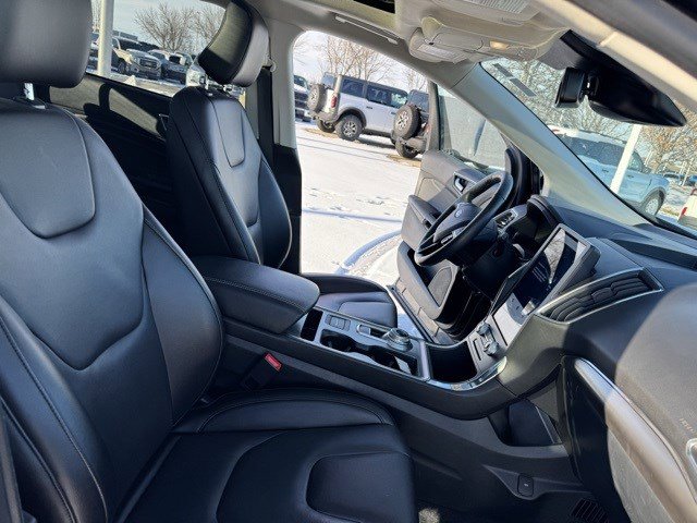 Certified 2022 Ford Edge Titanium image 34