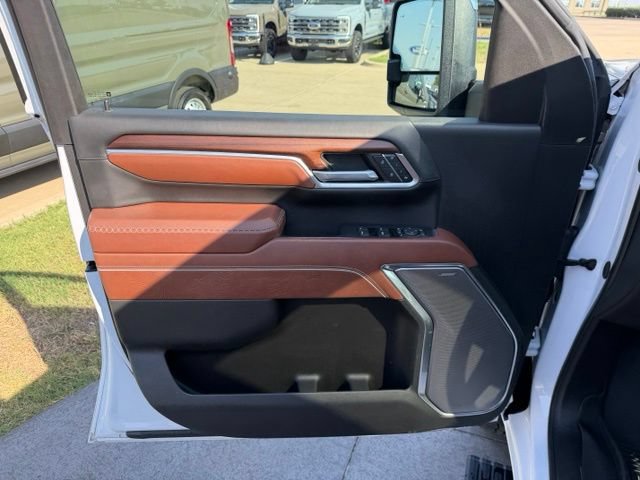 Used 2025 GMC Sierra 2500 Denali Ultimate AWD/4WD image 9