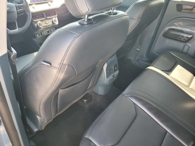 Certified 2024 Ford Maverick Lariat w/ Black Appearance Package image 12