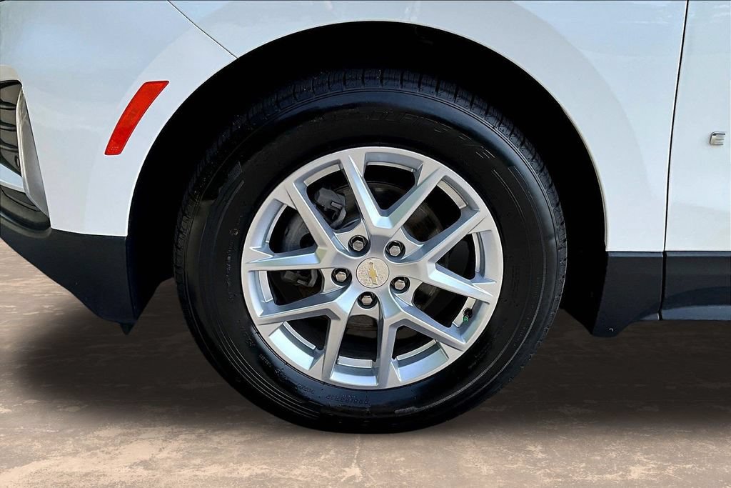 Used 2023 Chevrolet Equinox LT FWD image 36