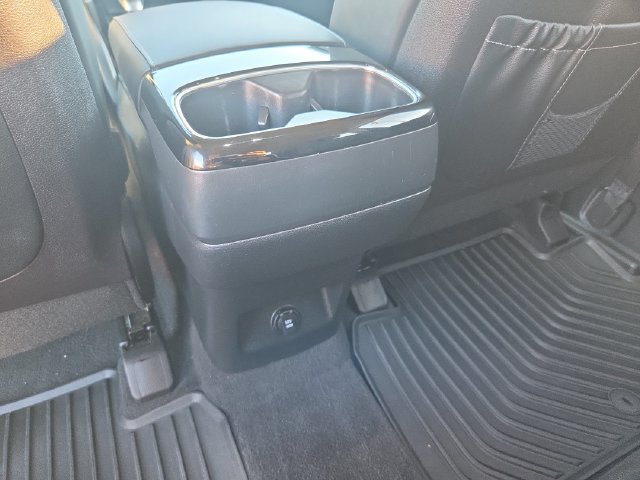 Used 2025 Kia Telluride S FWD image 27