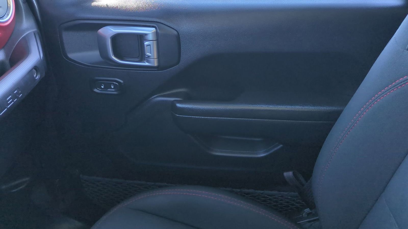 Used 2022 Jeep Wrangler Unlimited Rubicon w/ Dual Top Group image 19