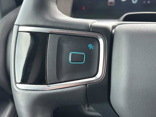 Certified 2025 Ford Expedition Active AWD/4WD image 18