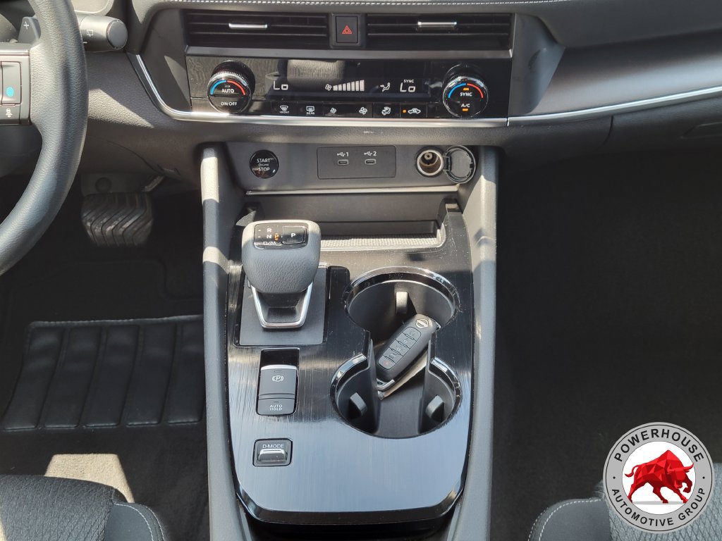Used 2024 Nissan Rogue SV FWD image 24