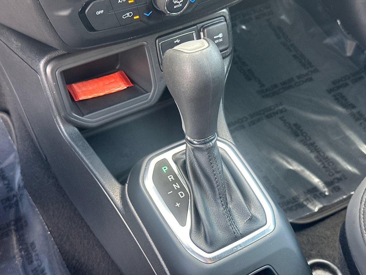 Used 2020 Jeep Renegade Altitude FWD image 29