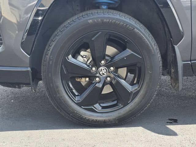 Used 2021 Toyota RAV4 XSE AWD/4WD image 32