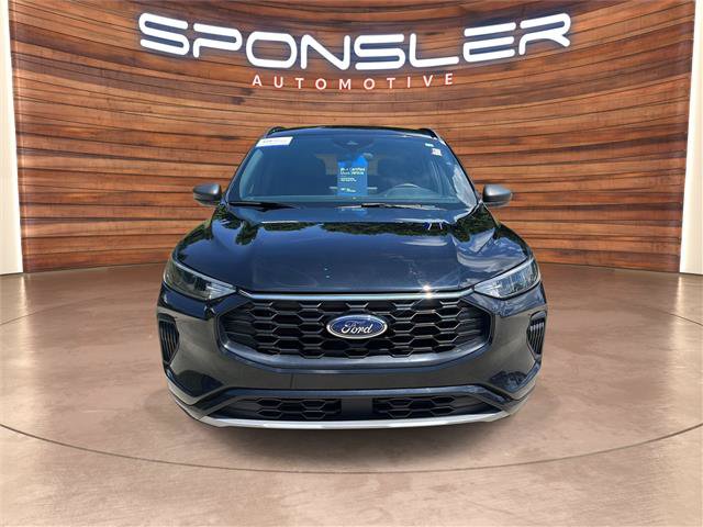 Certified 2023 Ford Escape ST-Line w/ Tech Pack #1 AWD/4WD image 10