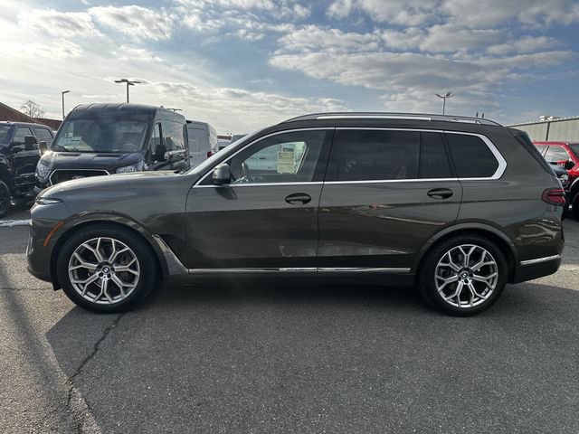 Used 2024 BMW X7 xDrive40i image 2