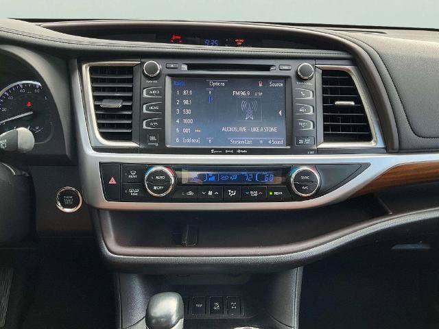 Used 2019 Toyota Highlander Limited Platinum AWD/4WD image 29