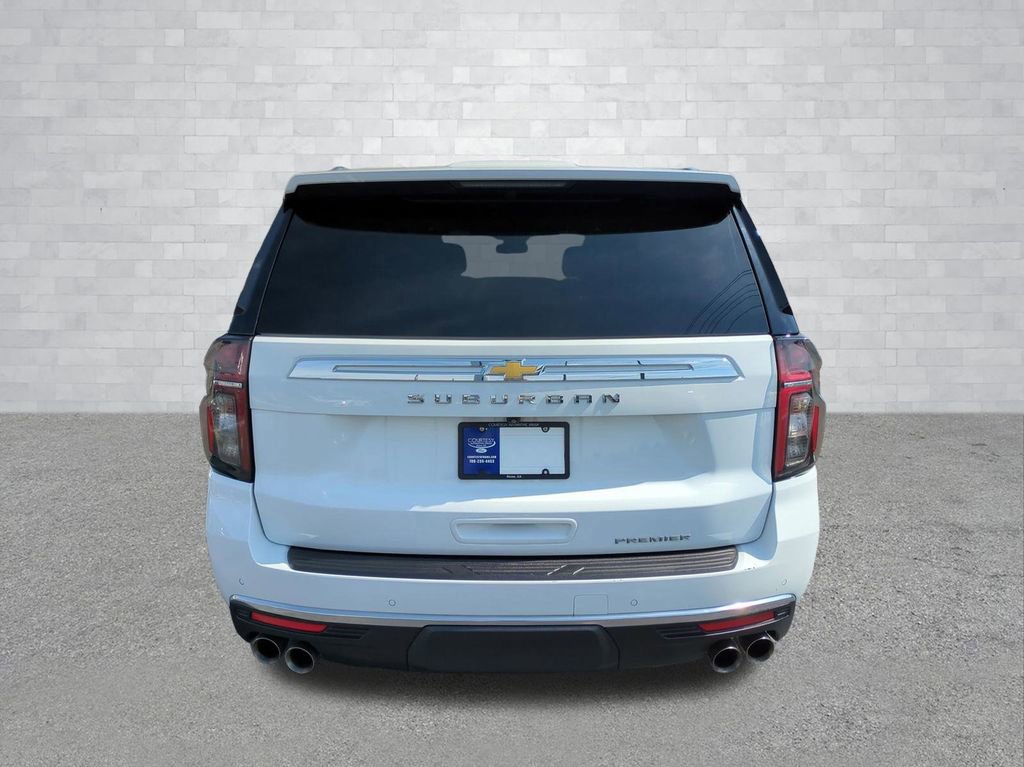 Used 2024 Chevrolet Suburban Premier image 4