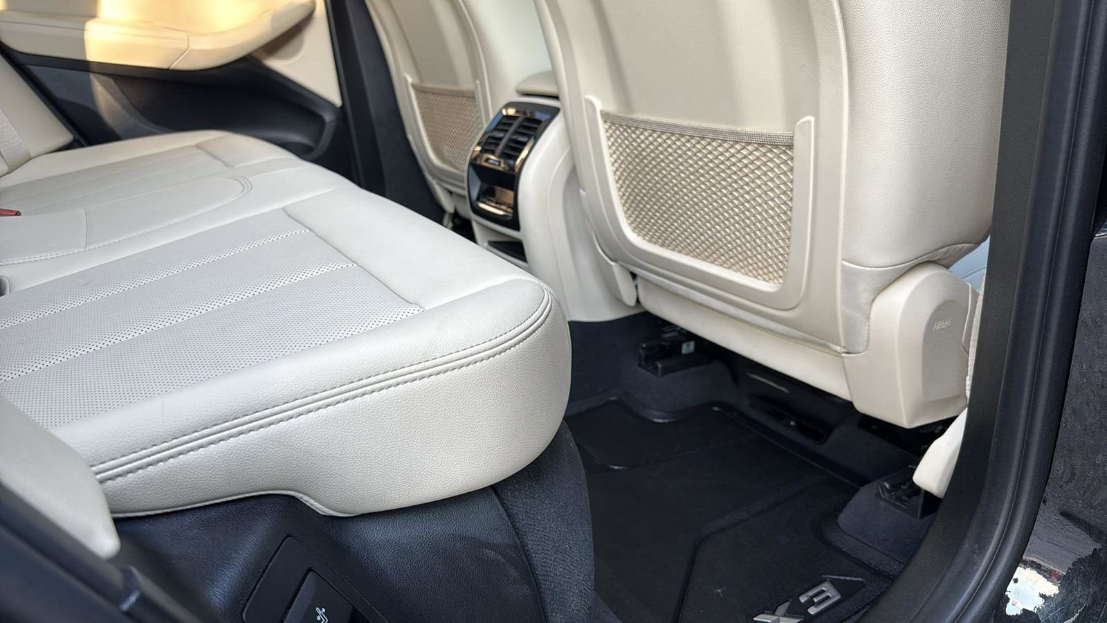 Used 2022 BMW X3 sDrive30i w/ Premium Package 2 image 27