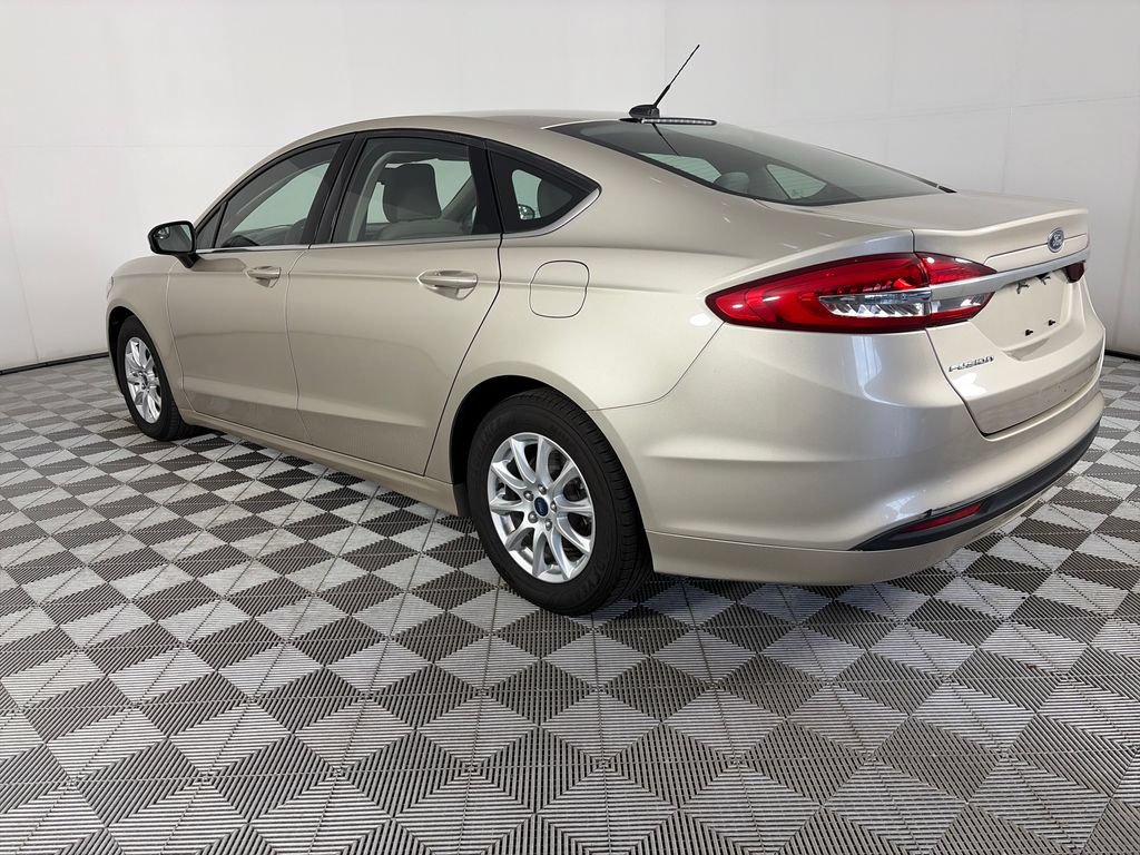 Certified 2018 Ford Fusion S FWD image 5