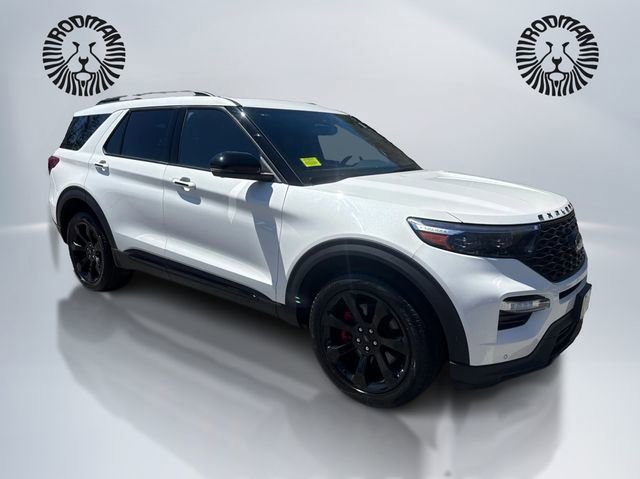 Certified 2023 Ford Explorer ST w/ Equipment Group 401A AWD/4WD image 3