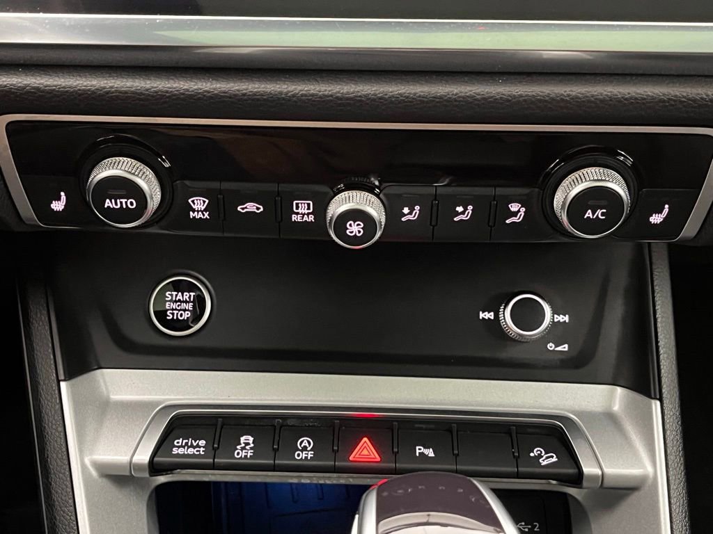 Used 2023 Audi Q3 2.0T Premium Plus w/ Premium Plus Package image 14