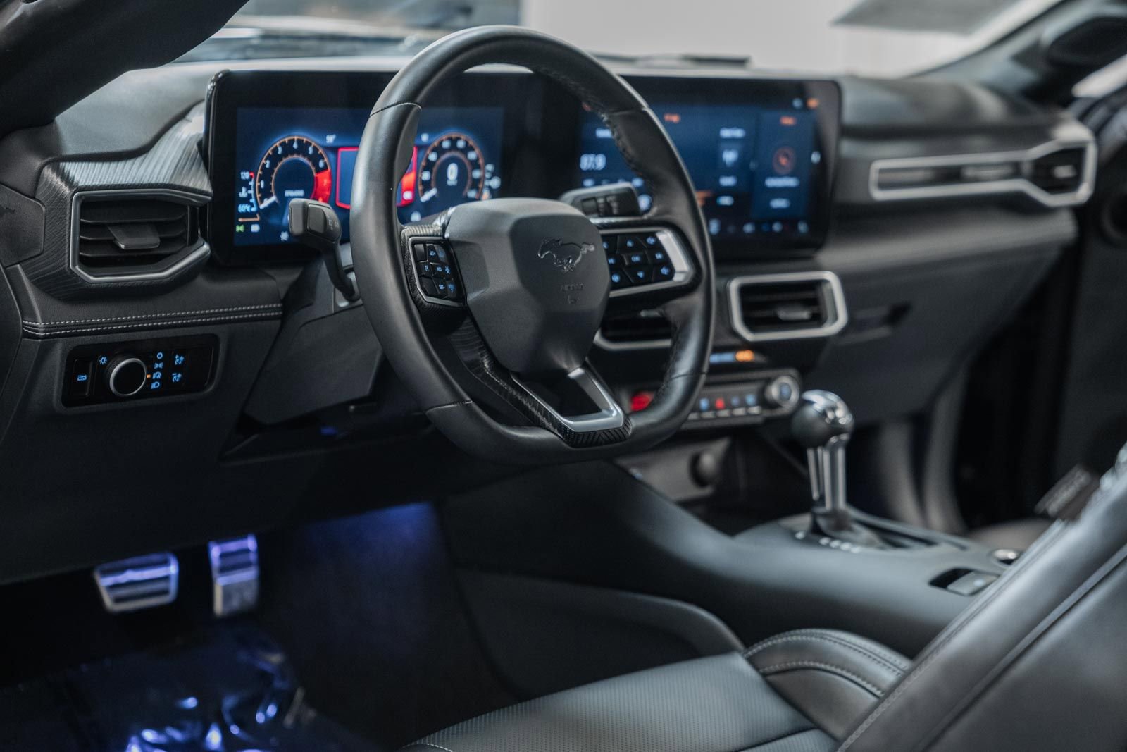 Certified 2025 Ford Mustang Premium w/ Wheel & Stripe Package image 23