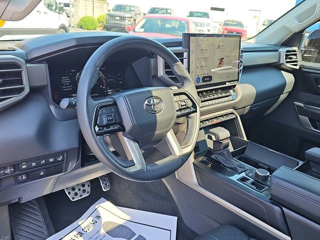 Used 2024 Toyota Sequoia SR5 w/ SR5 Premium Package AWD/4WD image 17
