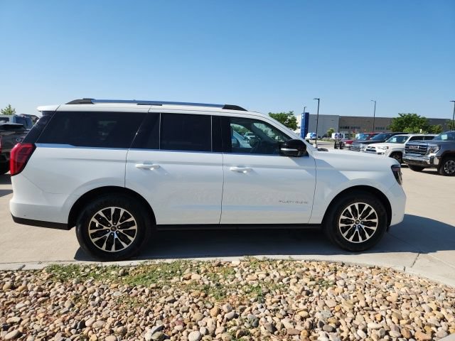 Certified 2025 Ford Expedition Platinum AWD/4WD image 2