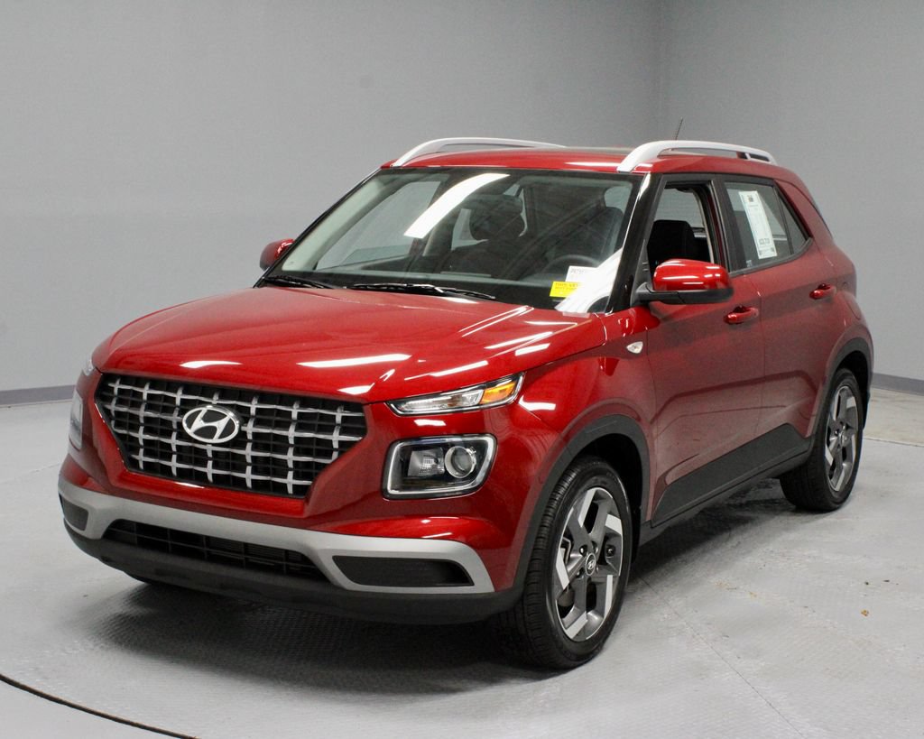 Used 2025 Hyundai Venue SEL FWD image 7