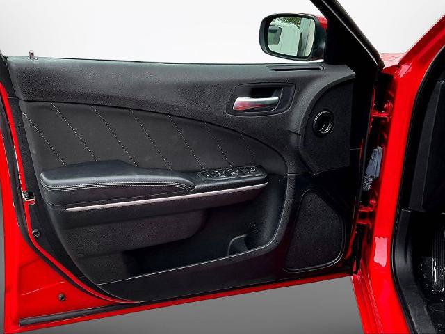 Used 2022 Dodge Charger SXT RWD image 19