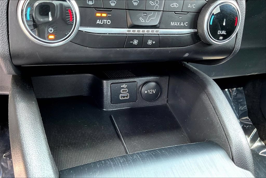 Certified 2025 Ford Escape ST-Line FWD image 18