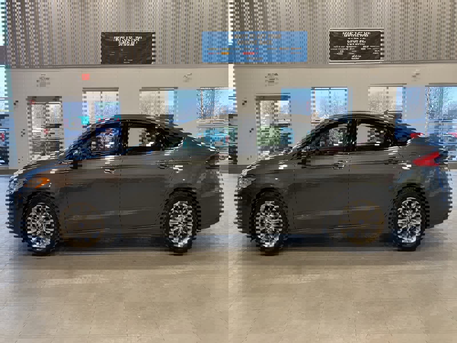 Certified 2020 Ford Fusion SE image 8