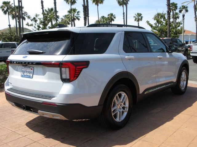 Certified 2025 Ford Explorer Active w/ Active Comfort Package RWD image 4