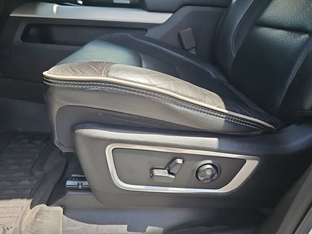 Used 2020 RAM 1500 Laramie AWD/4WD image 16