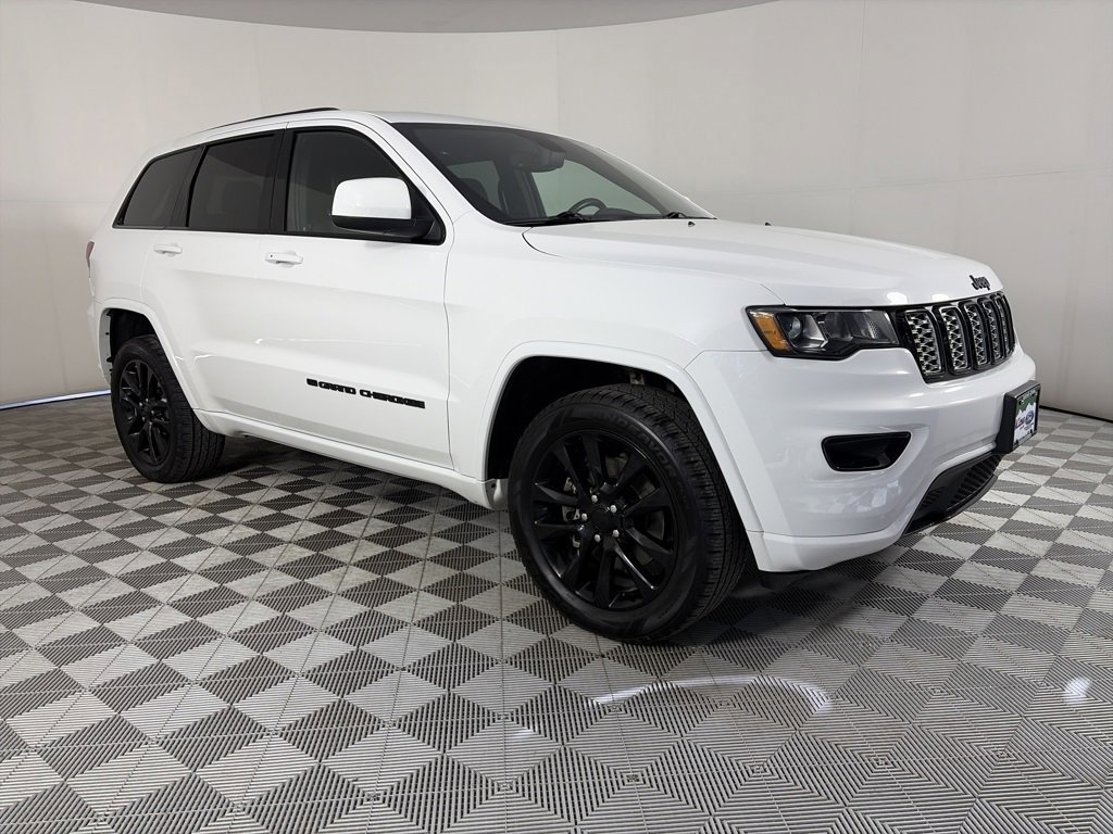 Used 2022 Jeep Grand Cherokee Laredo X image 6