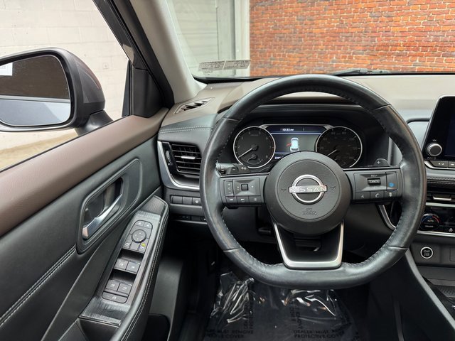 Used 2022 Nissan Rogue SV w/ SV Premium Package image 14