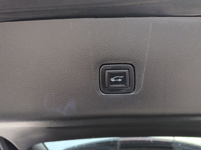 Used 2021 Chevrolet Traverse LT image 52