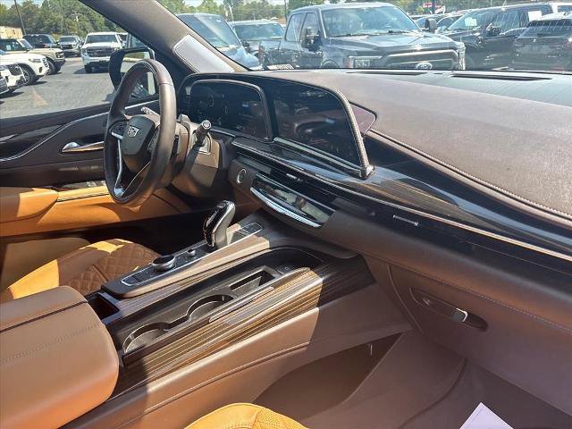 Used 2024 Cadillac Escalade Sport w/ LPO, ONYX Package AWD/4WD image 12