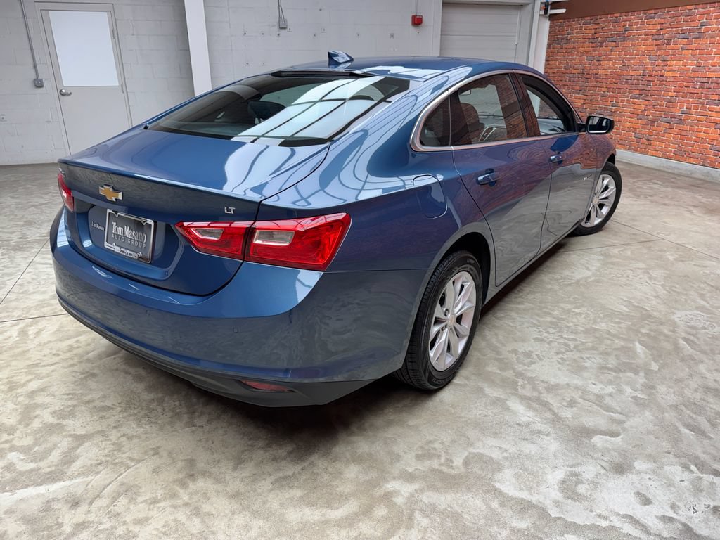 Used 2025 Chevrolet Malibu LT FWD image 4