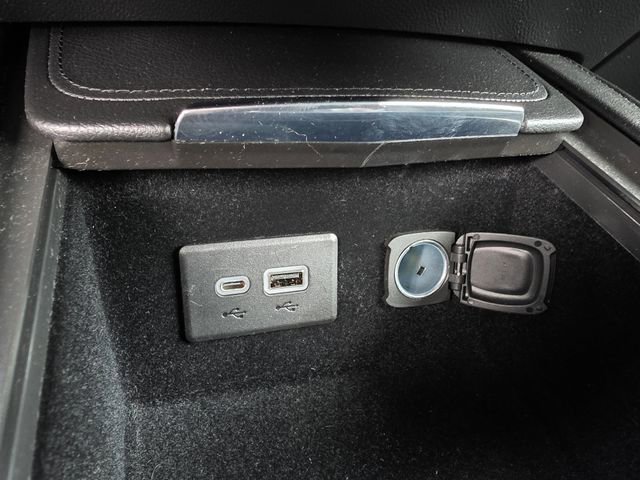 Used 2023 Cadillac XT4 Premium Luxury w/ LPO, Onyx Lite Package image 21