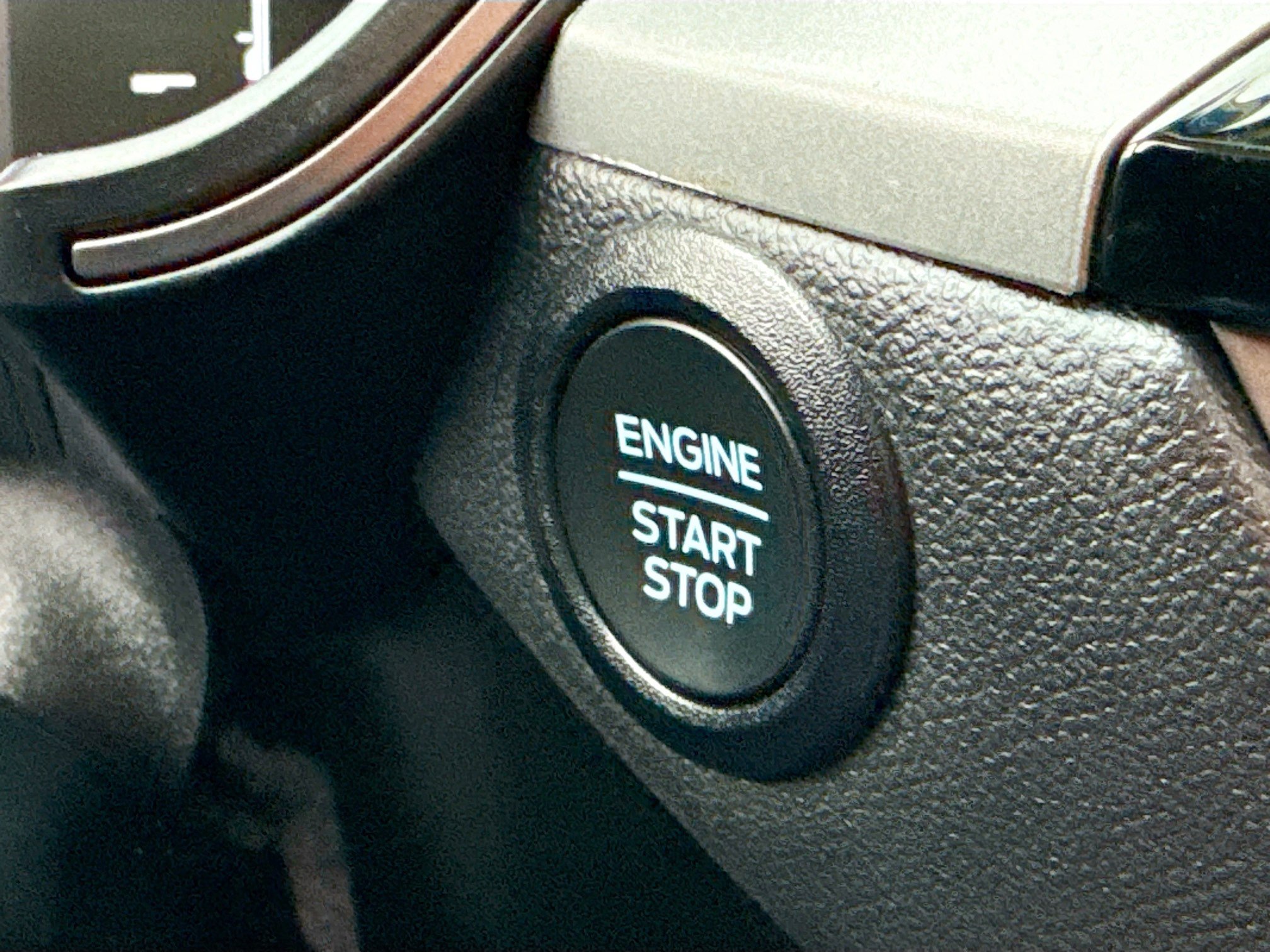 Certified 2025 Ford Escape Active image 9