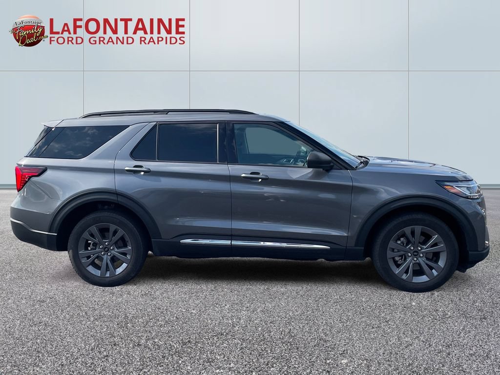 Certified 2025 Ford Explorer Active w/ Active Comfort Package AWD/4WD image 8