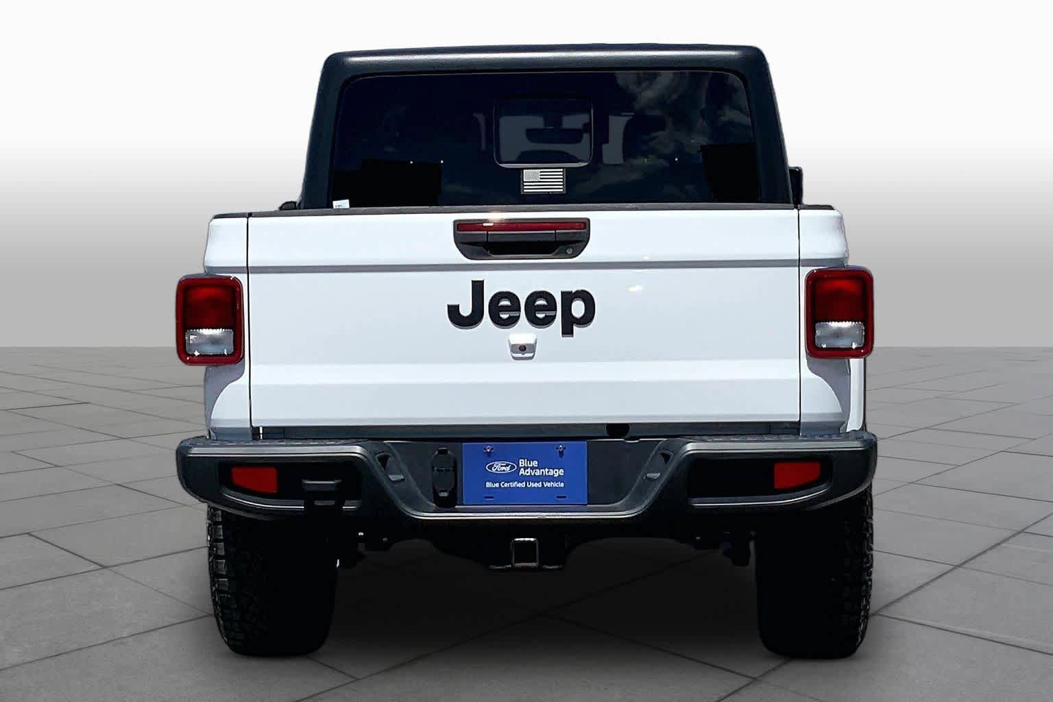 Used 2023 Jeep Gladiator Sport AWD/4WD image 5