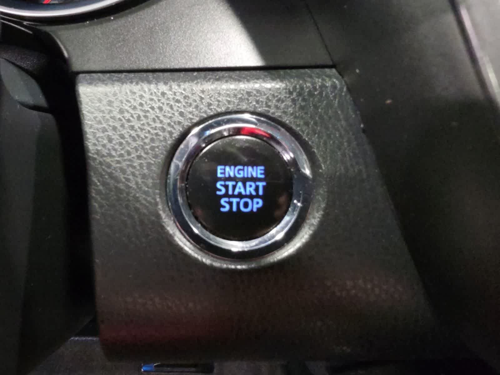 Used 2019 Toyota Camry XSE FWD image 23