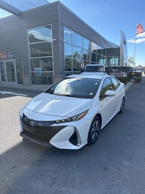 Used 2018 Toyota Prius Prime Premium FWD image 1