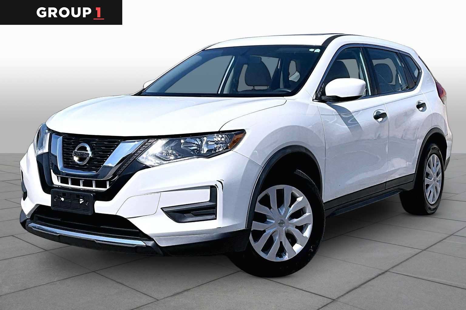 Used 2017 Nissan Rogue S FWD image 1
