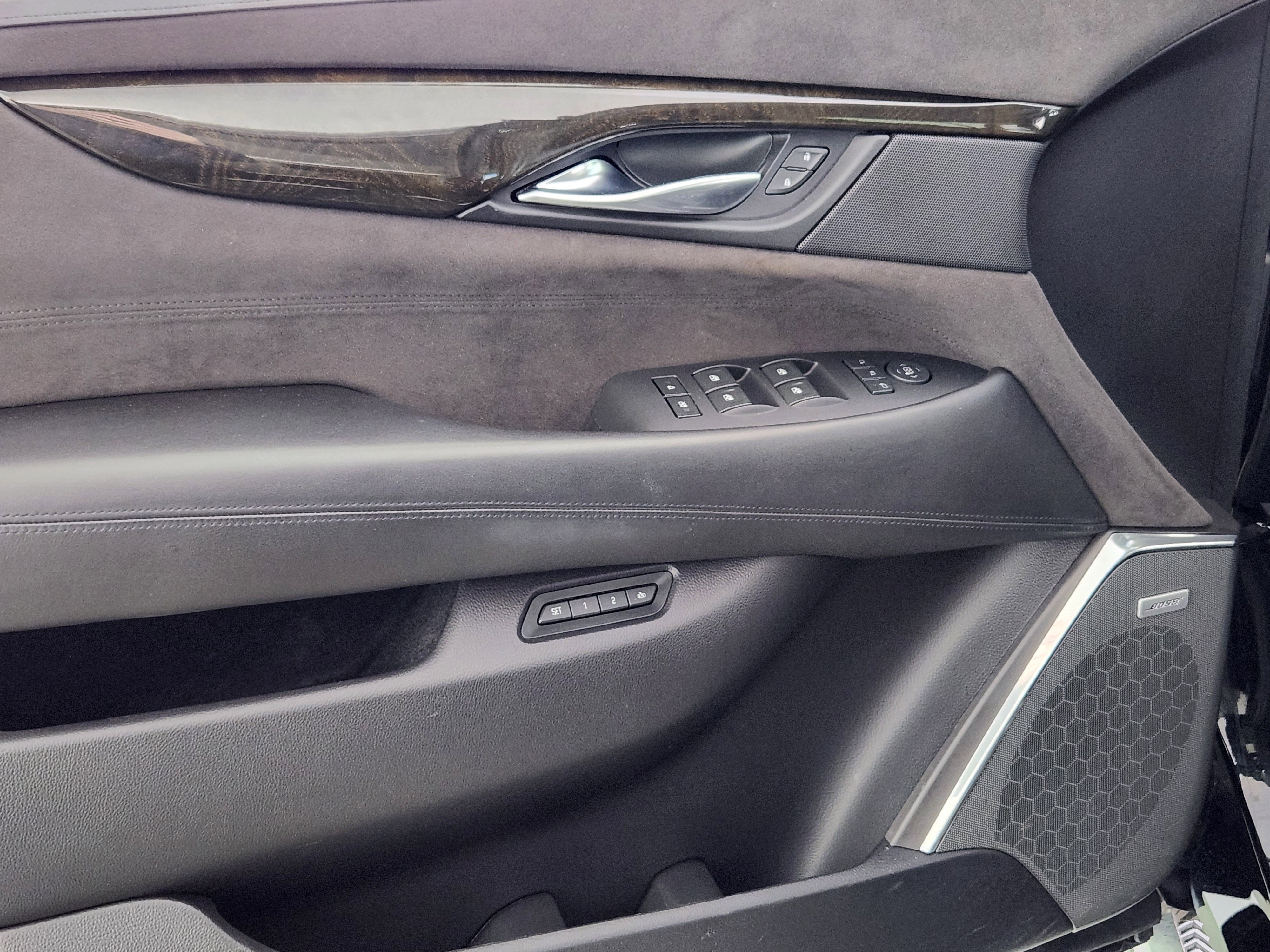 Used 2017 Cadillac Escalade Platinum image 16