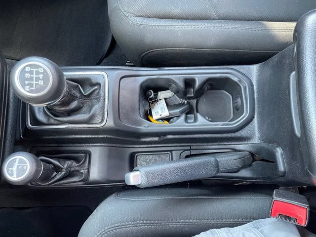 Used 2018 Jeep Wrangler Sport AWD/4WD image 27