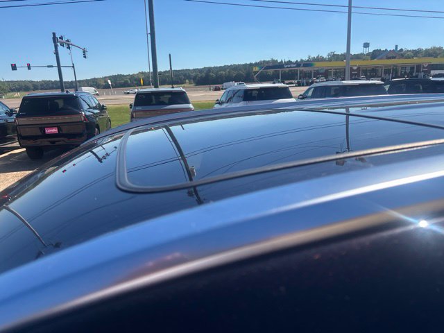 Used 2021 Toyota Highlander Limited FWD image 12