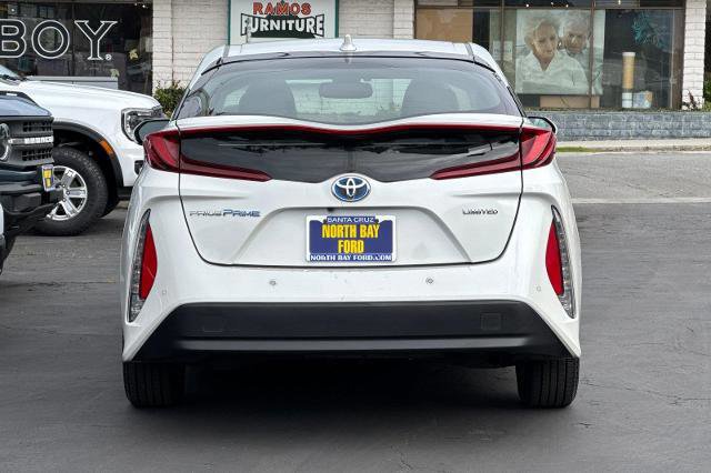 Used 2020 Toyota Prius Prime Limited image 4
