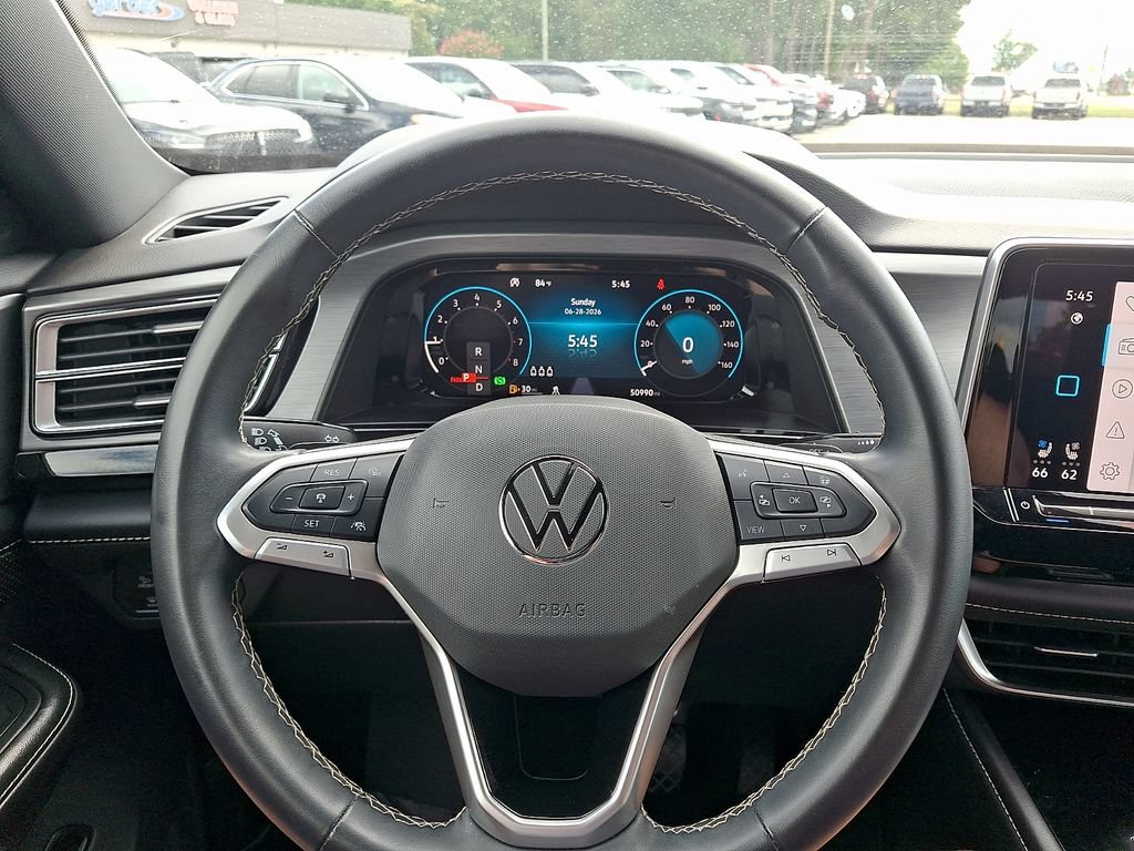 Used 2024 Volkswagen Atlas Cross Sport SE AWD/4WD image 19
