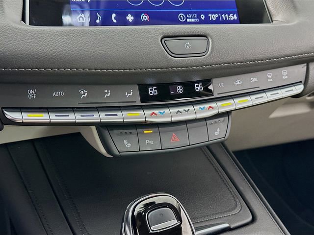 Used 2023 Cadillac XT4 Luxury w/ Cold Weather Package image 16