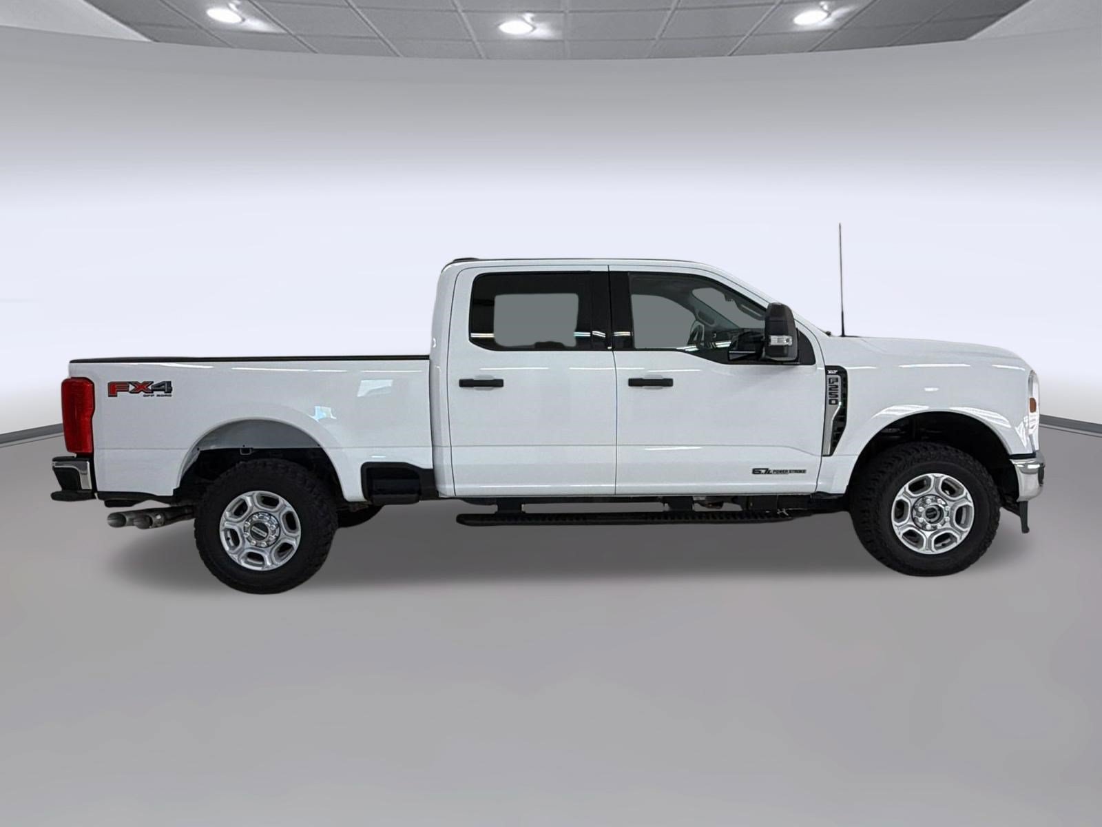 Certified 2025 Ford F250 XLT w/ FX4 Off-Road Package AWD/4WD image 8