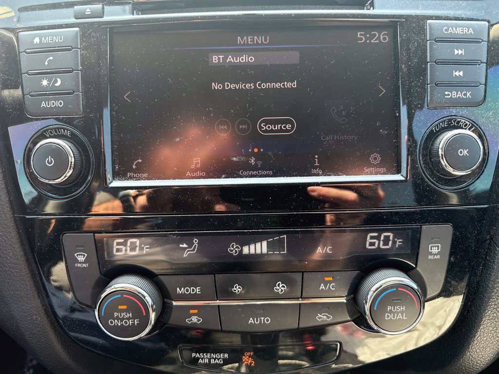 Used 2018 Nissan Rogue SV FWD image 16