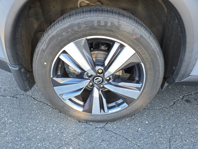 Used 2021 Nissan Rogue SL AWD/4WD image 11