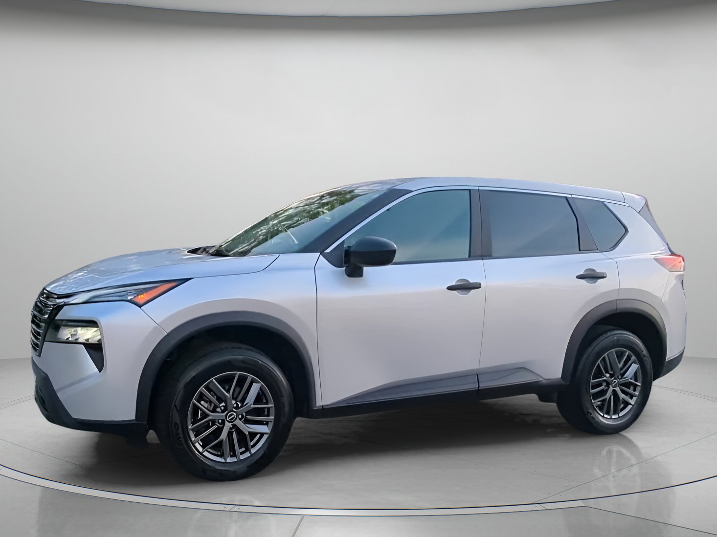 Used 2024 Nissan Rogue S FWD image 14