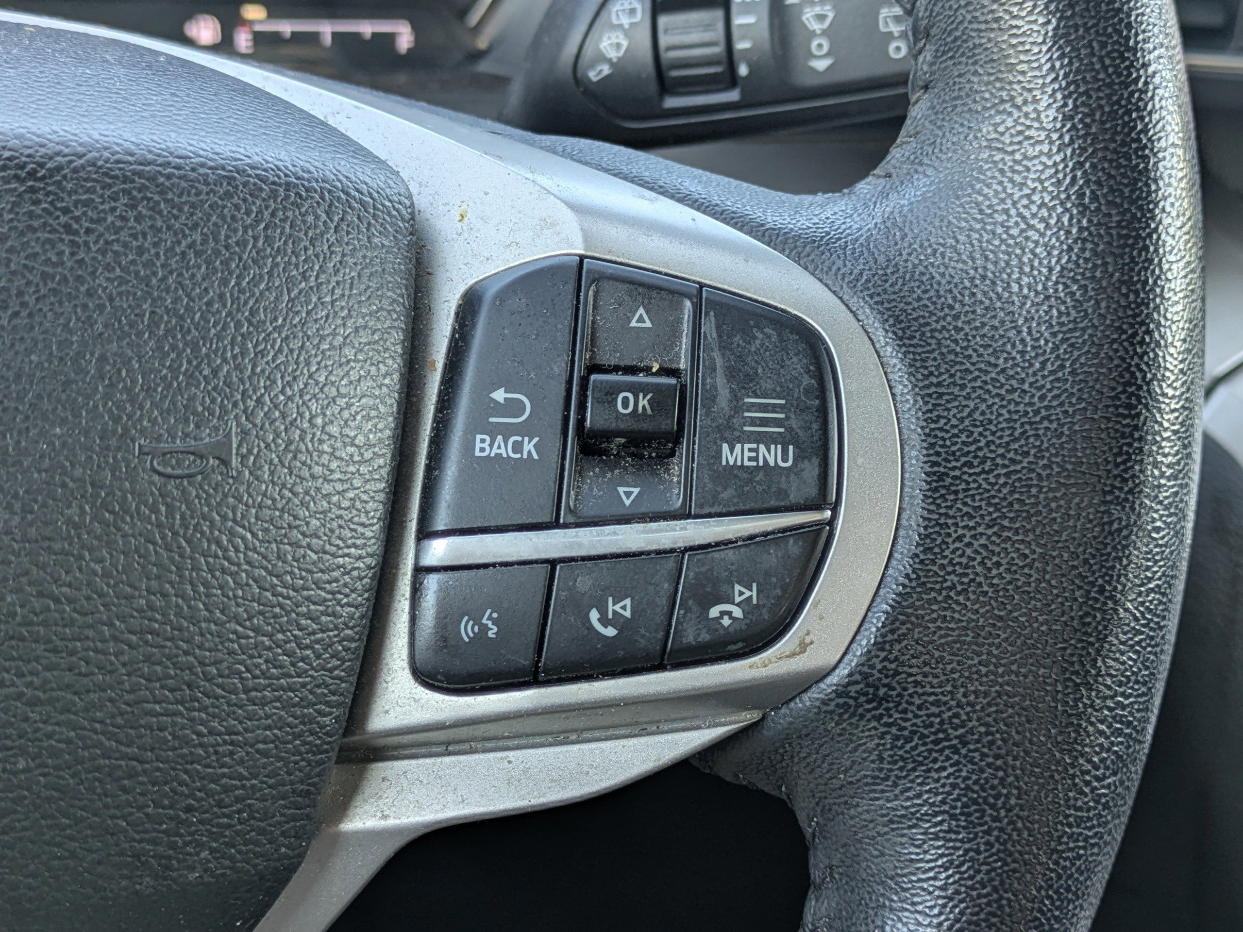 Certified 2022 Ford Explorer XLT w/ Equipment Group 202A RWD image 22
